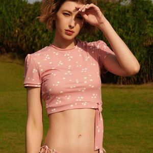 WET Ethical Norah Swim Top In Rose Stars . Size L